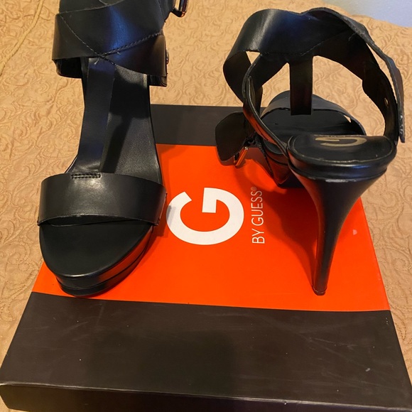 Used - Picture 3 of 3